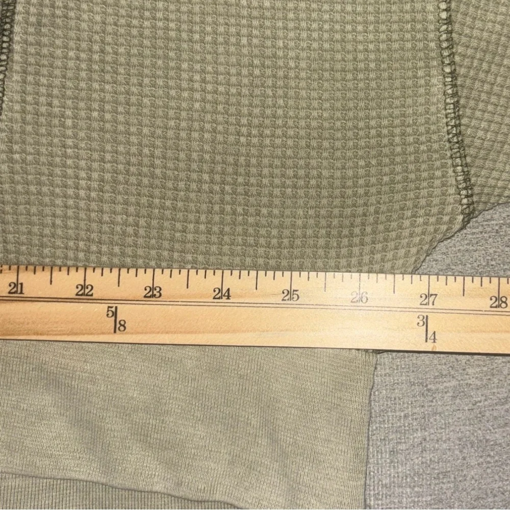 Urban Outfitters Women’s Cropped Hoodie Shirt Thermal Waffle Size XL Relaxed Fit - Picture 5 of 9